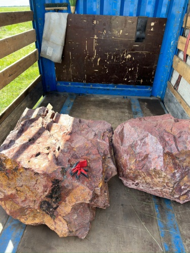 Ландшафтные глыбы красно-фиолетовые 200-1000 килограмм купить в Челябинске