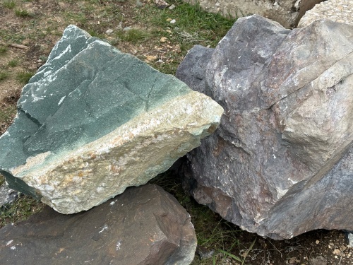 Камни для ландшафтного дизайна зелёные 10-60 килограмм купить в Челябинске