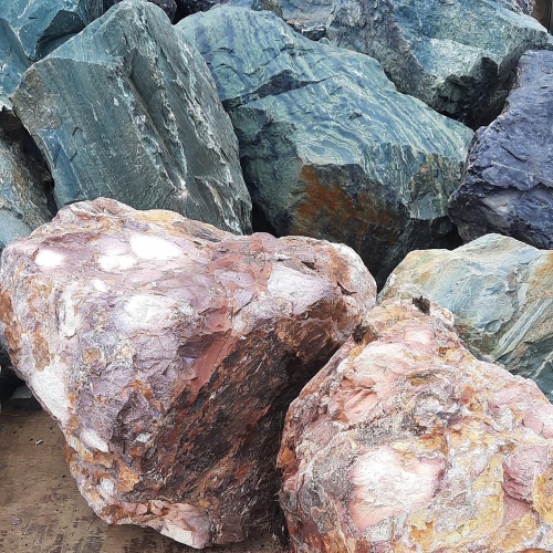 Ландшафтные глыбы красно-фиолетовые 200-1000 килограмм купить в Челябинске