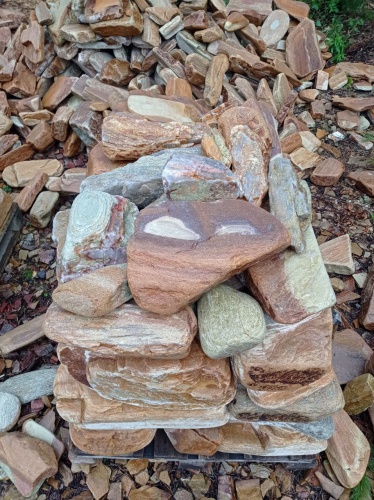 Златолит жёлтый, жёлто-зелёный глыбки и валуны для ланшафтного дизайна купить в Челябинске