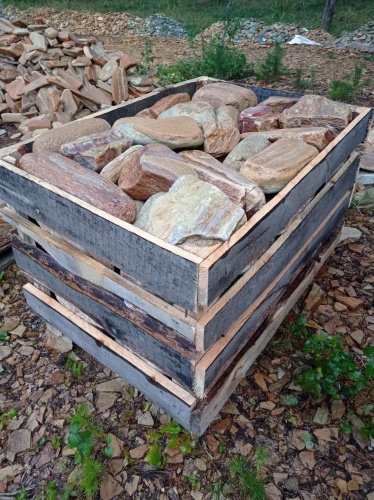 Златолит жёлтый, жёлто-зелёный глыбки и валуны для ланшафтного дизайна купить в Челябинске