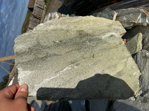 Плитняк златолит зелёный для цоколя, отмостки купить в Челябинске