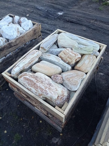 Златолит жёлтый, жёлто-зелёный глыбки и валуны для ланшафтного дизайна купить в Челябинске