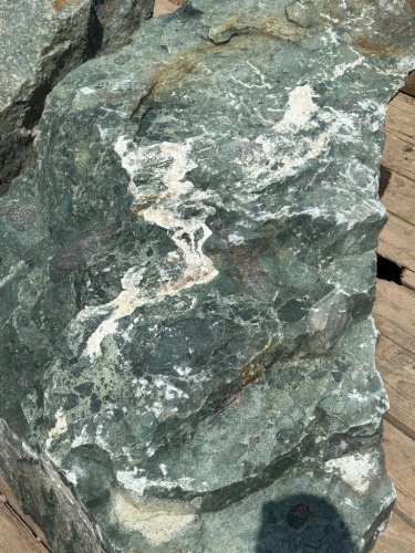 Купить валуны зелёные