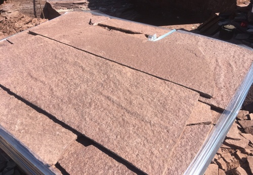 Плитняк лемезит бордовый для ступеней 20-25 мм купить в Челябинске